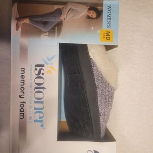 Women's Isotoner Slip-on Slipper Purple with white sherpa outline and black sole